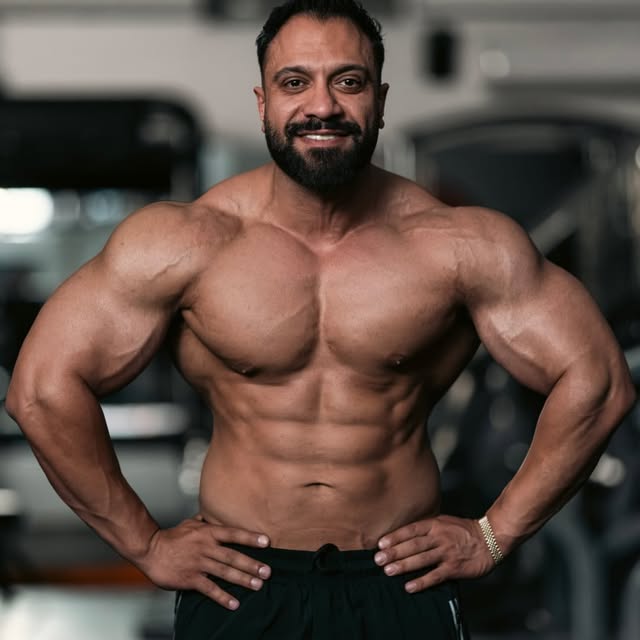 @aminazarneshin_coach profile picture