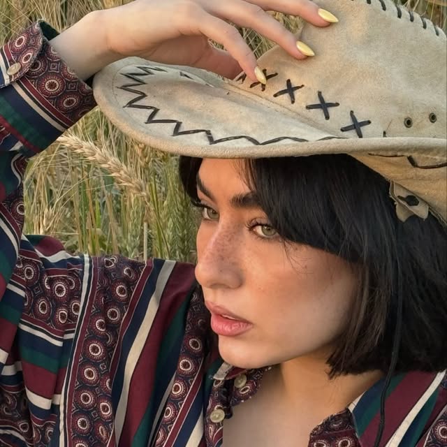 @daryaaslife profile picture