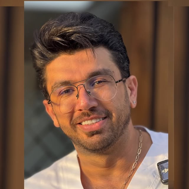 @dr.pourkarim_skincenter profile picture