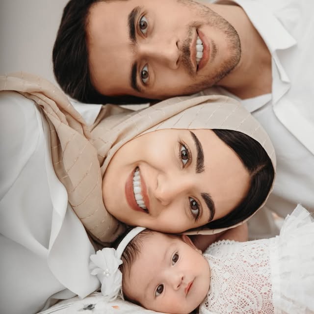 @elhamjnt profile picture