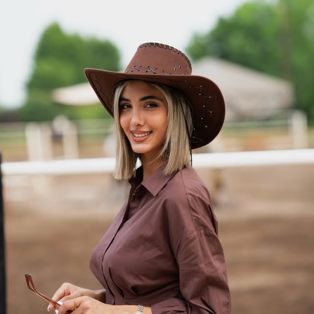 @ellypin profile picture