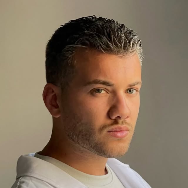@farhamjavanbakht profile picture