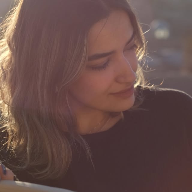 @hedieshow profile picture