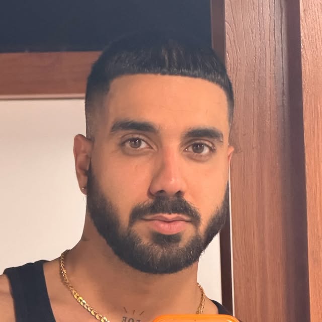 @hoseinhere profile picture