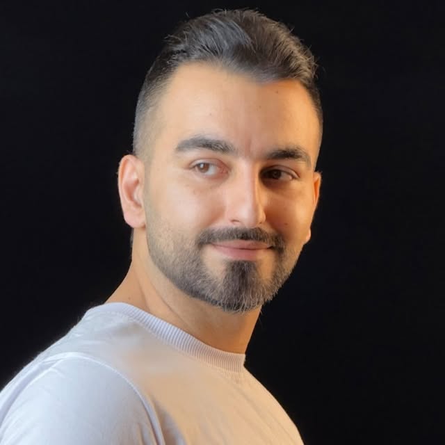 @hosseinrafieii.ir profile picture