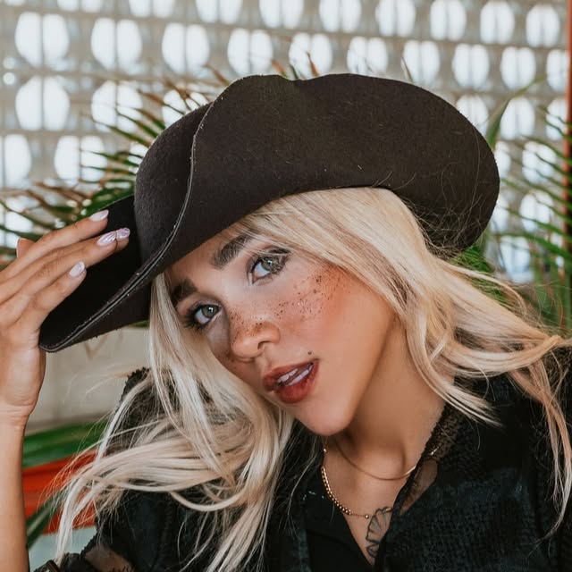 @khoderoya profile picture