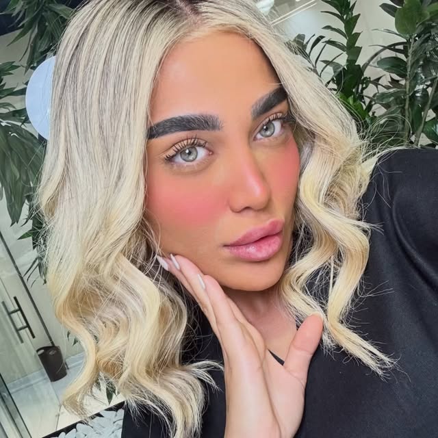 @taraavaaat profile picture