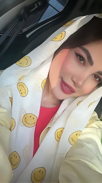 پست اینستاگرام C_nakygogbo