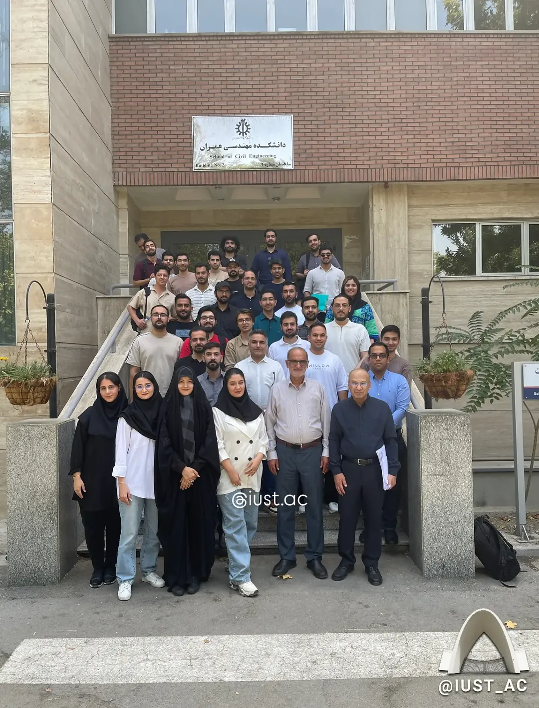 پست اینستاگرام Da4zFbrtlKL