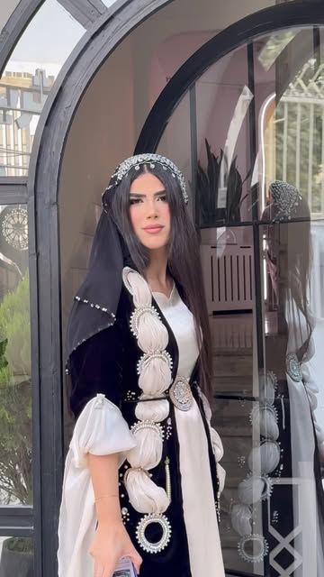 پست اینستاگرام Db-Z7JCIXJX