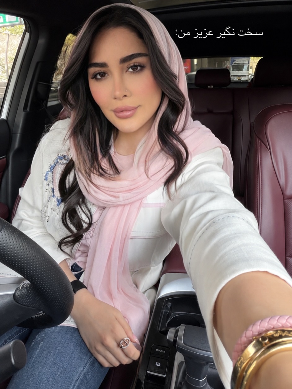 پست اینستاگرام Db060daCBUL