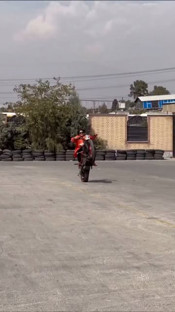 پست اینستاگرام DbqrdeAp9rd