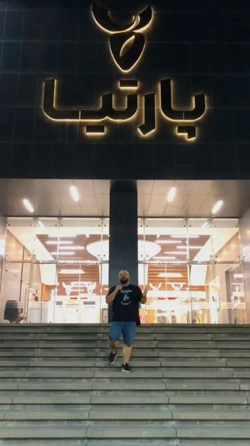 پست اینستاگرام DcnrXesKQ9-